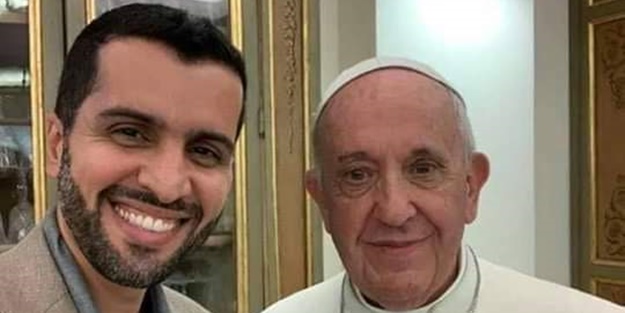 Osmanlı’yı karalayan BAE’li yapımcı Papa’ya koştu