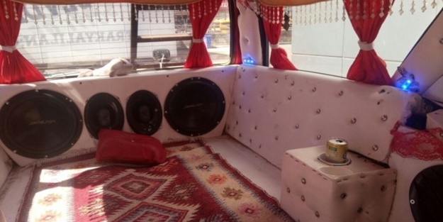 Otel ücretlerine kızdı, aracını seyyar otel haline getirdi