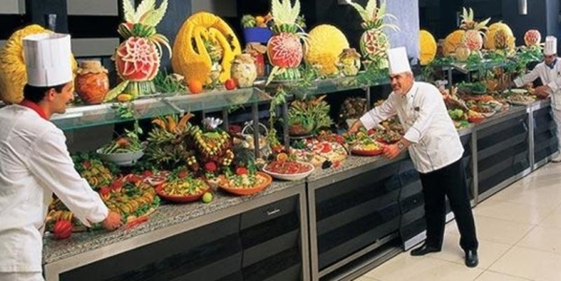 Otelde çalışan bir aşçının hayrete düşüren itirafları