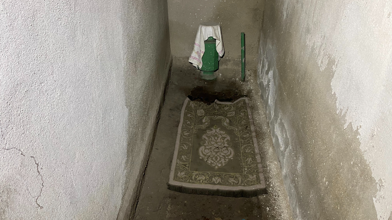Oteldeki gizemli mezar görenleri şaşırttı