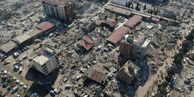 Otele yerleştirilen depremzedeler yaşadıklarını anlattı