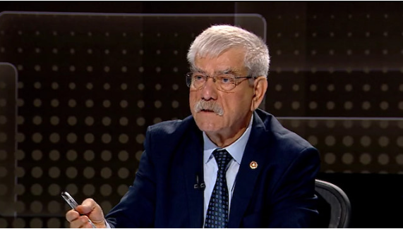 Otellerde uçkur, belediyede torpil: DİSK Başkanı’na "aile paketi" hizmet