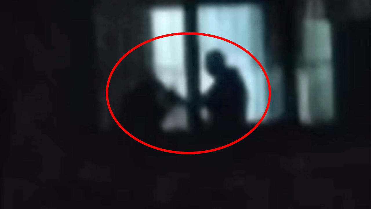 Otizmli çocuğa şiddet kamerada!