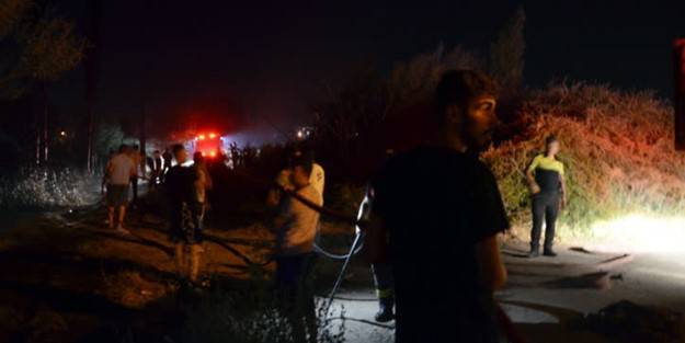 Otluk alanda çıkan yangın vatandaşların desteğiyle söndürüldü
