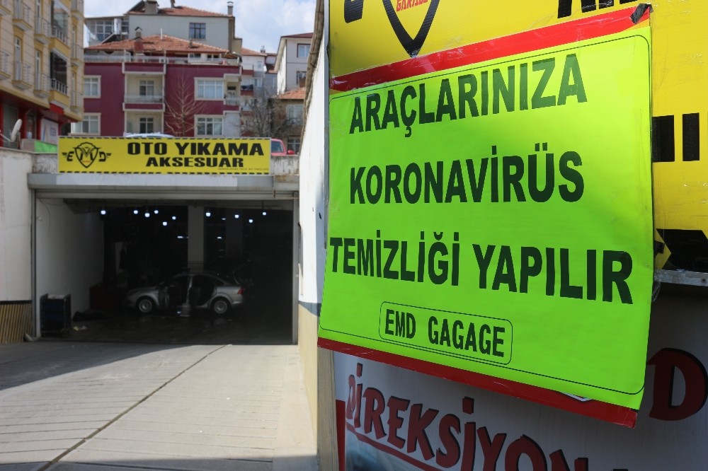 Oto yıkamacıdan ‘Korona virüsü’ kampanyası 