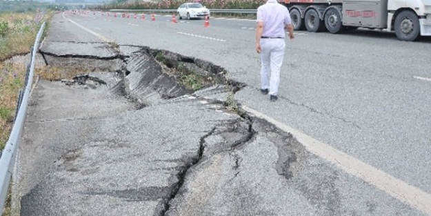 Otobanda 'heyelan' tehlikesi