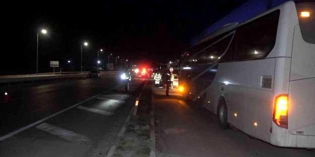 Otobüs ile otomobil çarpıştı: 5 çocuk yaralandı