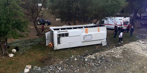 Otobüs şarampole yuvarlandı! Ölü ve yaralılar var