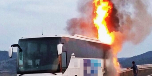 Otobüs seyir halindeyken alev alev yandı!