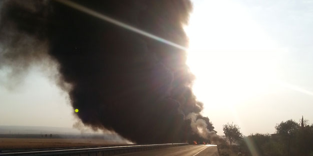 Otobüs tankerle çarpıştı: 12 ölü