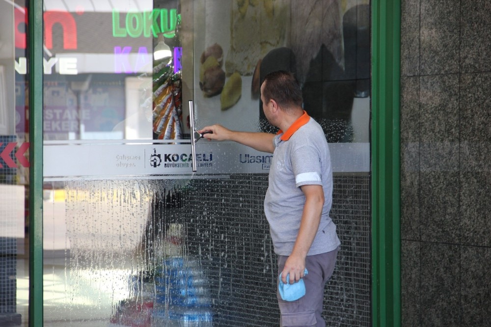 Otobüs terminali bayrama hazırlandı 