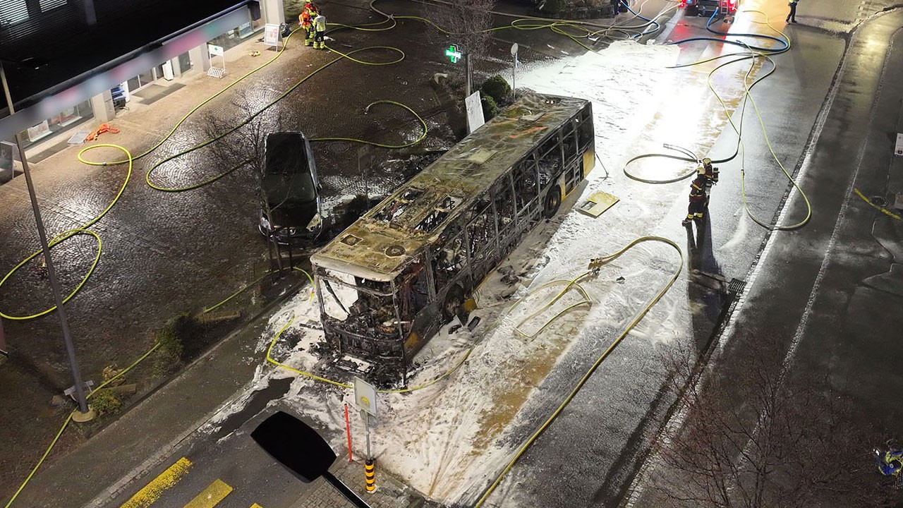 Otobüste korkunç yangın! 6 kişi hayatını kaybetti