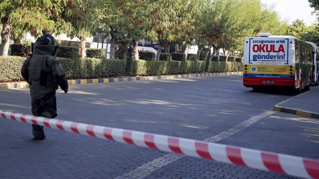 Otobüste şüpheli paket paniği