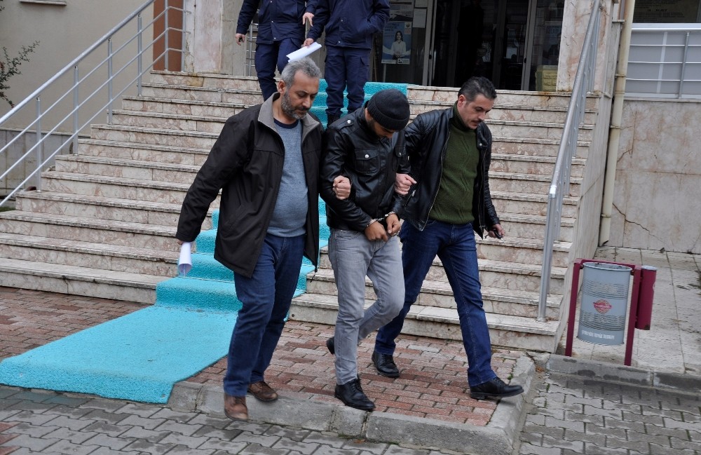 Otobüsteki yolcudan eroin çıktı 