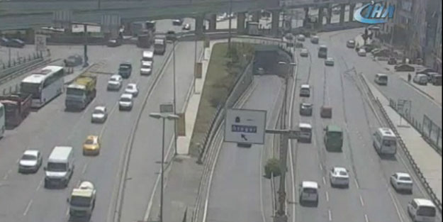 Otogar önünde feci kaza! Kaldırımda beklerken üzerine asansör düştü