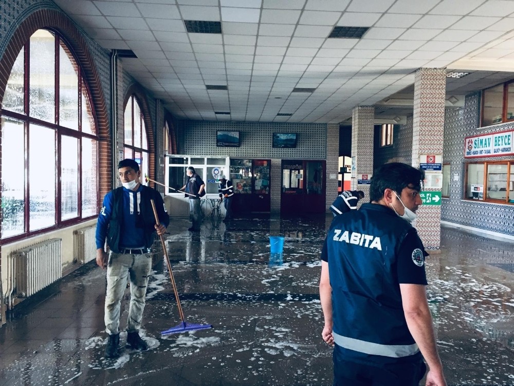 Otogarda dezenfekte çalışması 