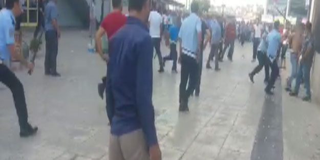 Taksiciler birbirine girdi