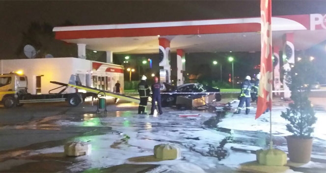 Benzin istasyonuna daldI!