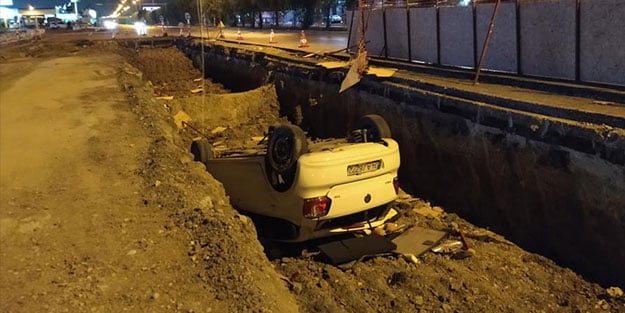 Otomobil alt geçit çalışmasına devrildi: 1 yaralı