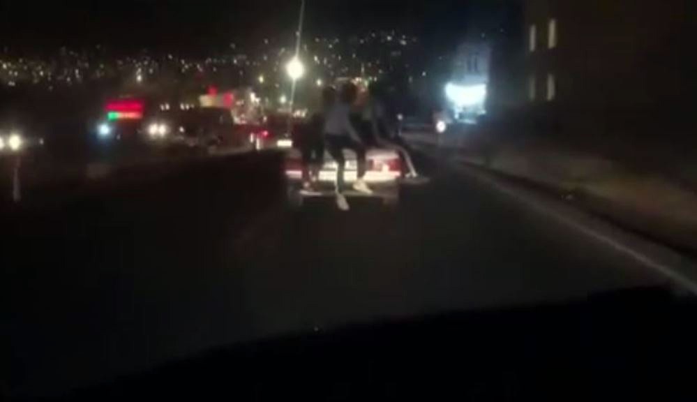 Otomobil bagajında tehlikeli yolculuk 