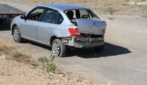 Otomobil dere yatağına uçtu: 4 kişi yaralı