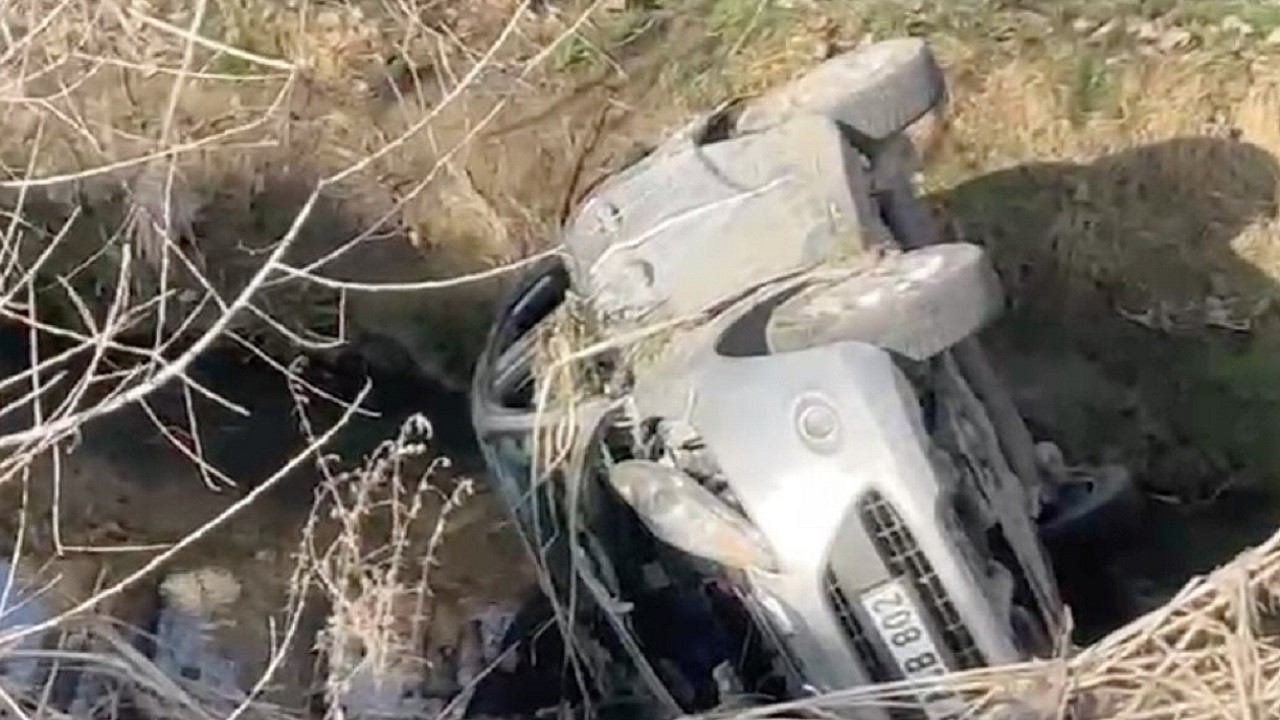 Otomobil dereye uçtu: 1 yaralı