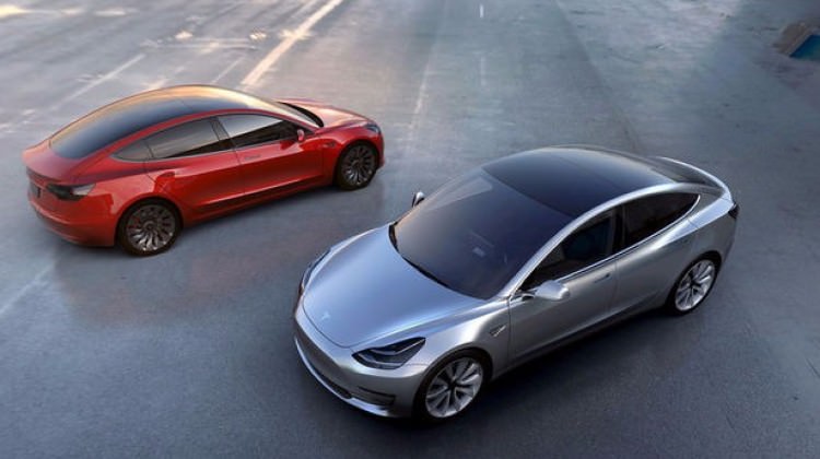 Otomobil devinden önemli adım