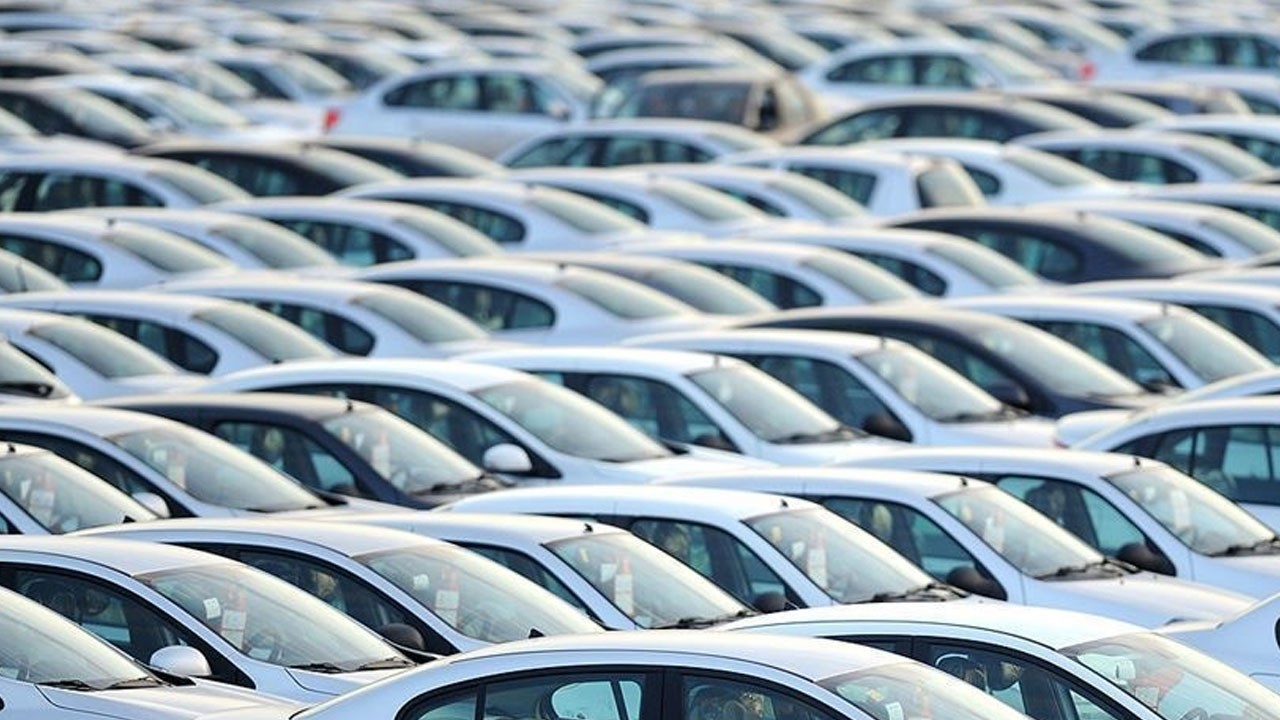 Otomobil dünyasında büyük dönüşüm! Binlerce kişi o araçları terk etmeye başladı