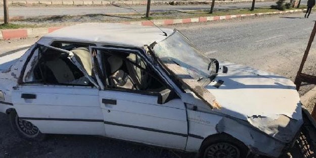 Otomobil evin bahçe duvarına çarptı: 6 yaralı