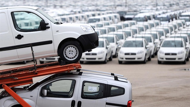 Otomobil fiyatları düştü