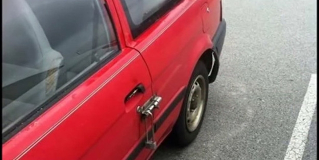 Otomobil hasarlarına komik çözümler