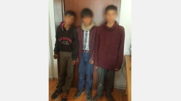Otomobil hırsızı çocuklar yakalandı