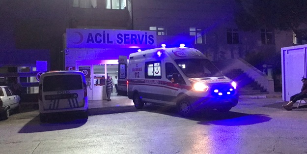 Otomobil huzur evinin duvarına çarptı: 5 yaralı