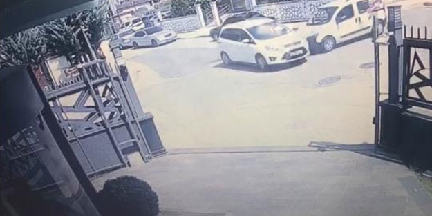 Otomobil ile hafif ticari araç çarpıştı: 3 yaralı