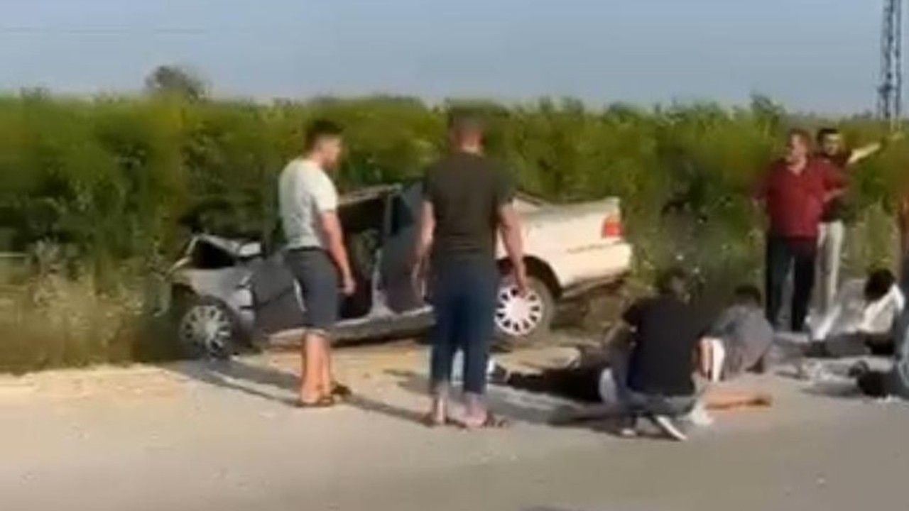 Otomobil ile hafif ticari araç çarpıştı: 7 yaralı