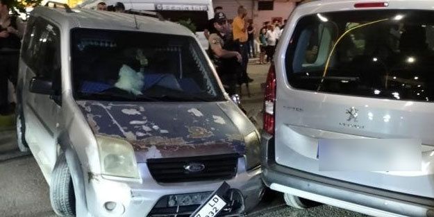 Otomobil ile kamyonet çarpıştı: 5 yaralı