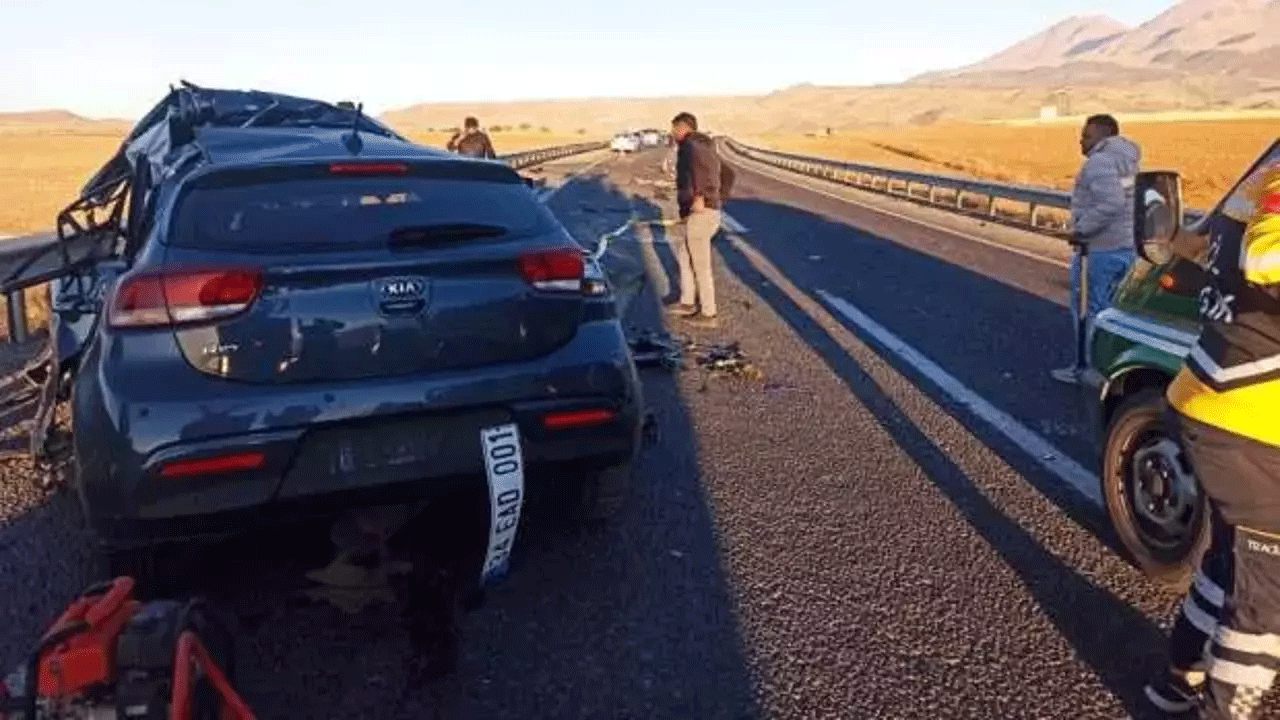 Otomobil ile yolcu otobüsü çarpıştı! Ölü ve yaralılar var!