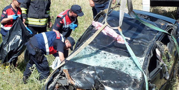 Otomobil köprüden aşağı uçtu: 2 ölü, 1 yaralı