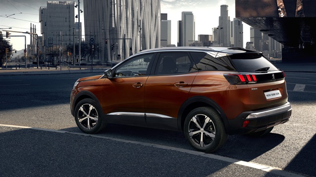 Otomobil kullanmayı seviyoruz