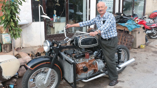 Otomobil motorunu motosiklete yerleştirdi