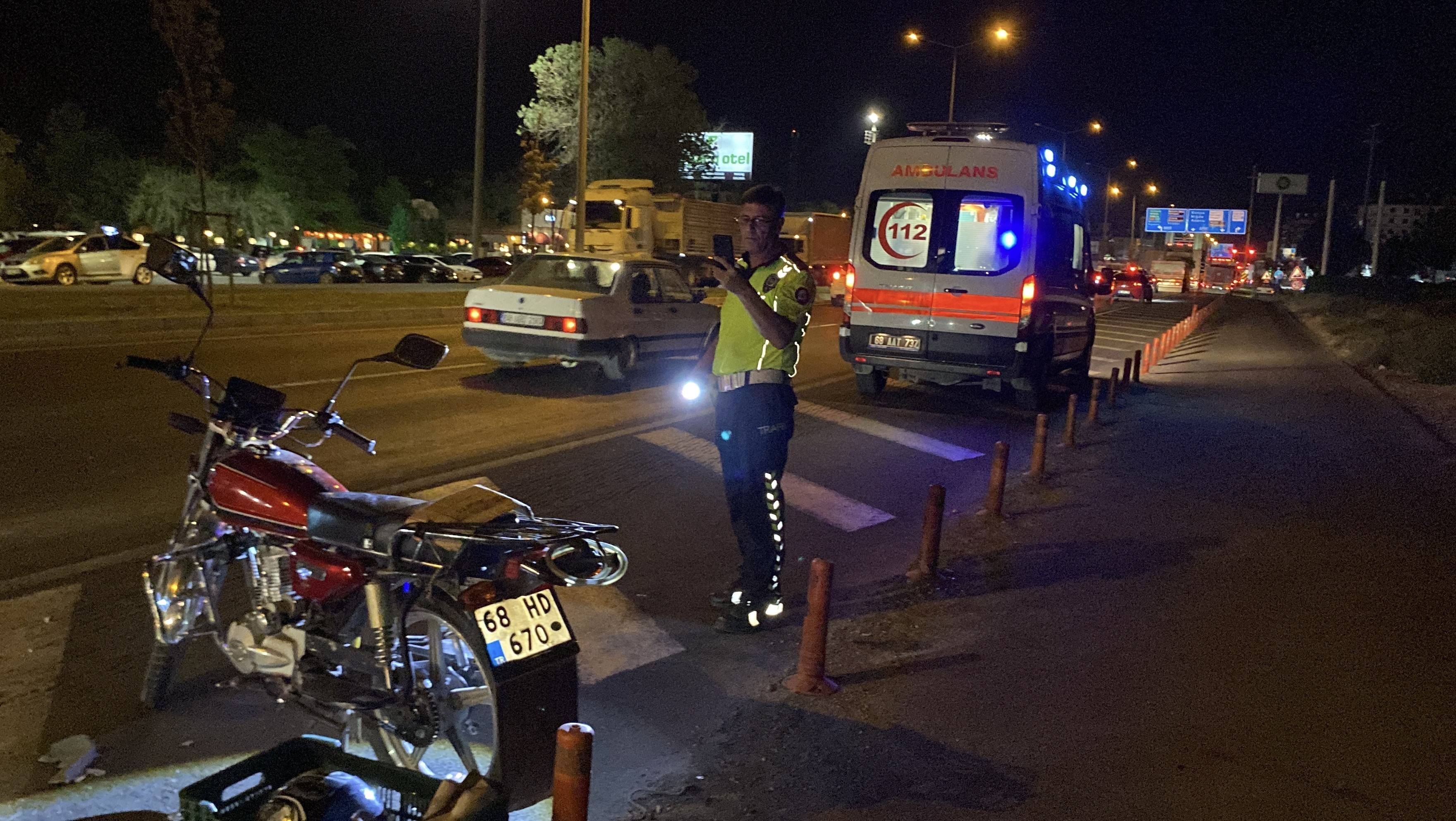 Otomobil motosiklete çarptı: 1 yaralı