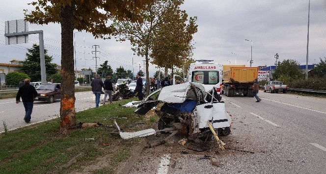 Otomobil paramparça oldu: 1 kişi öldü, 1 kişi yaralandı