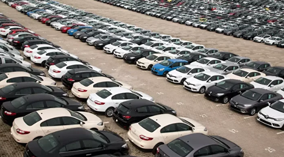 Otomobil piyasasında ikinci el sıfırdan daha pahalı! Fırsatçılar iş başında