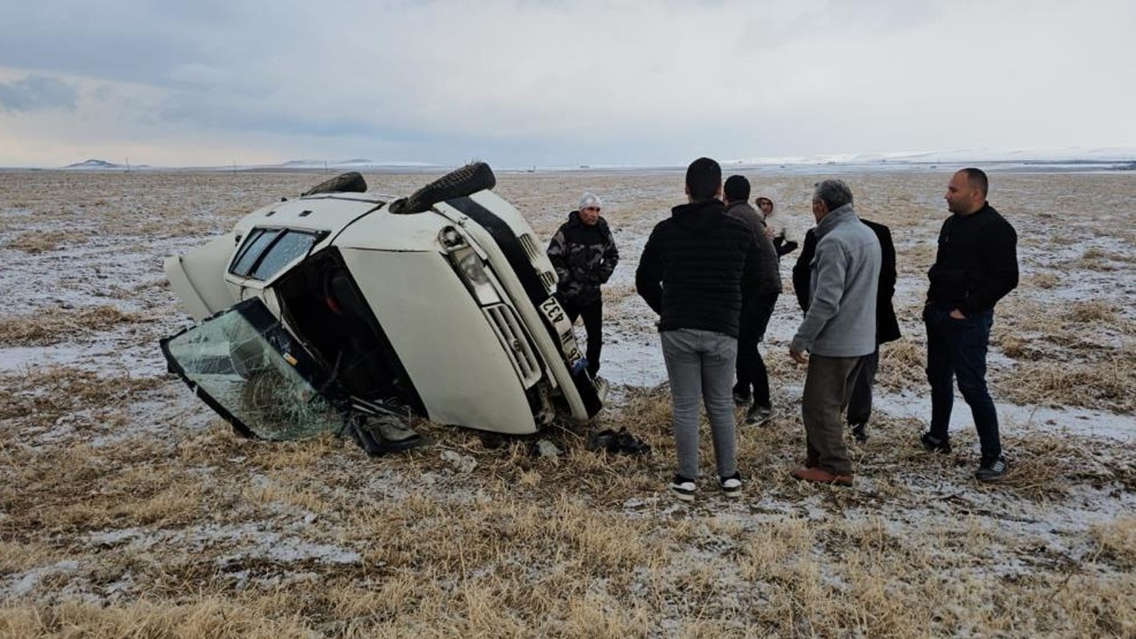 Otomobil şarampole uçtu: 5 yaralı