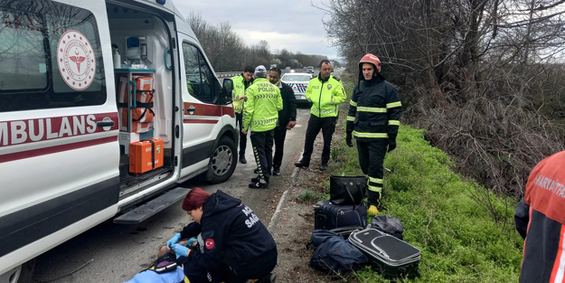 Otomobil şarampole yuvarlandı! 5 kişilik aile ölümden döndü