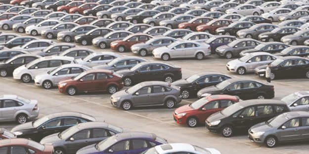 Otomobil satışları hız kesmiyor