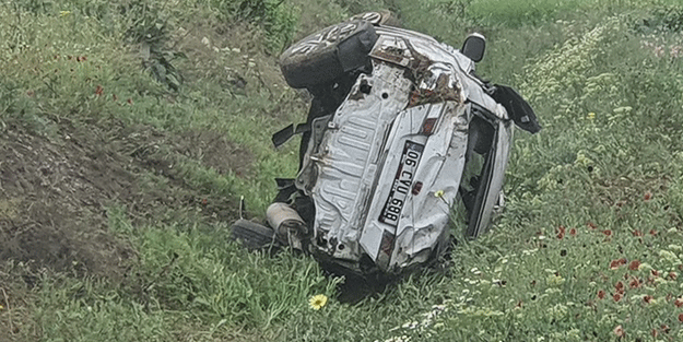 Otomobil su kanalına düştü: 1 ölü, 4 yaralı