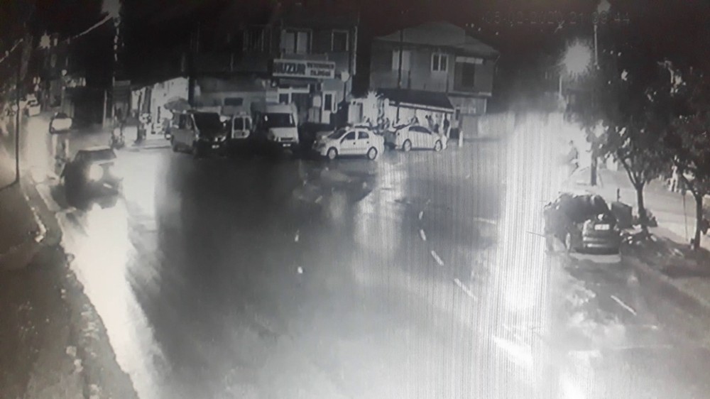 Otomobil sürücüsü bisikletli genç kıza çarptı: 1 yaralı 