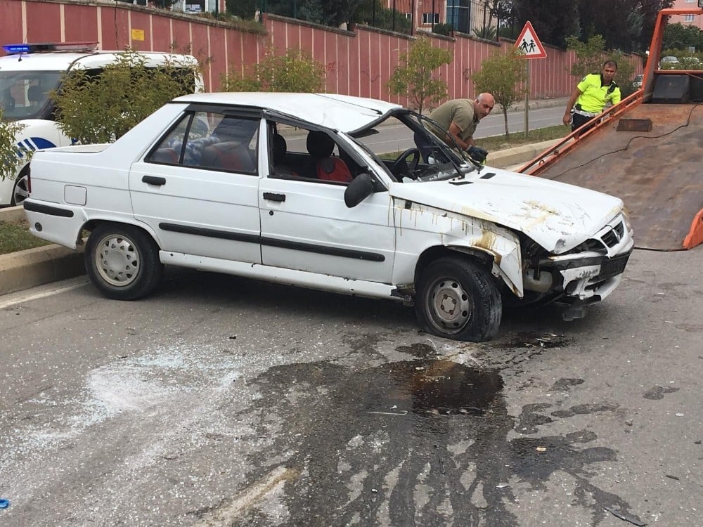 Otomobil takla attı: 2 yaralı 