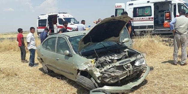 Otomobil tarlaya devrildi: 1'i hamile kadın, 3 yaralı